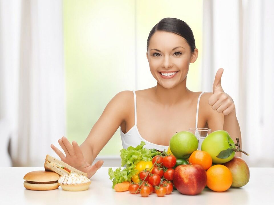 Las frutas y verduras son preferibles a los productos de confitería con una nutrición adecuada. 
